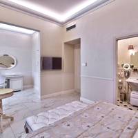 Junior Suite with Balcony