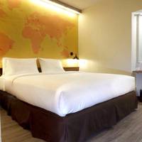 Deluxe Room (2 Adults + 1 Child)