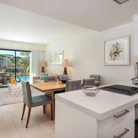 Three-Bedroom Garden Suite Garden Access