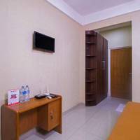 RedDoorz Double Room