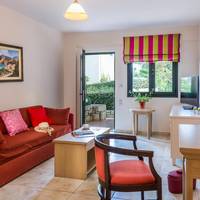 Suite with Garden View