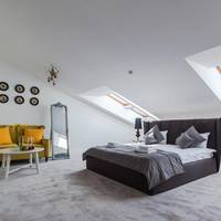 King Suite with Spa Bath