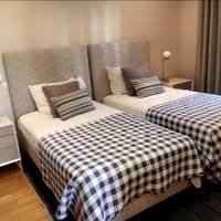 Two-Bedroom Apartment With Sea View and hot tub - First floor