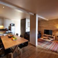 Premium Two-Bedroom Apartment with Cabin (8 Adults)