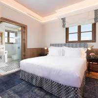 Deluxe Double or Twin Room with City View