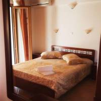 Studio (2 Adults)