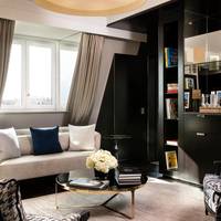 Suite Charles Ferry with Access to Pool and Fitness