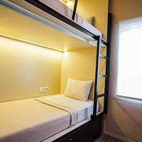 Single Bed in Mixed Dormitory Room
