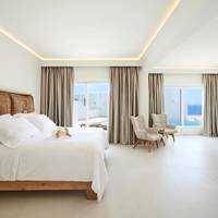 Exclusive Suite with Private Pool and Side Sea View