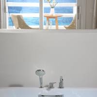 Honeymoon Suite
