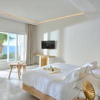 Anax  Suite with Private Pool