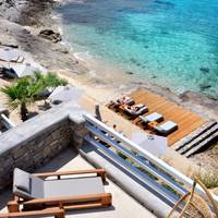 Luxury Beachfront Suite with Outdoor Jetted Tub
