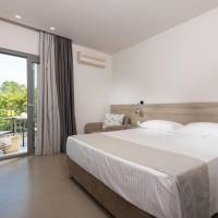 Standard Double or Twin Room with Side Sea View