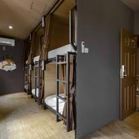 Single Bed in Mixed Dormitory Room
