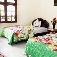 Superior Twin Room with Pool View