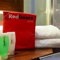 RedDoorz Double Room