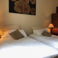 Studio with Twin Beds