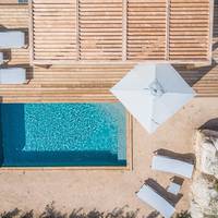 Superior Three-Bedroom House with Private Pool (6 Adults)