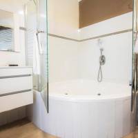 Deluxe Room with Jacuzzi Bath