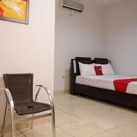 RedDoorz Double Room