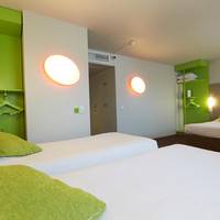 Quadruple Room with 1 Double Bed and 2 Single Beds