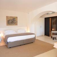 Suite with Garden View