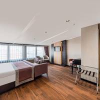 Deluxe Family Suite