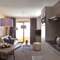 One-Bedroom Apartment with Alcove (4 Adults + 2 Children)