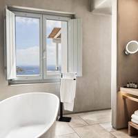 Suite with Hot Tub and with Sea View