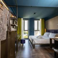 Double Room with View
