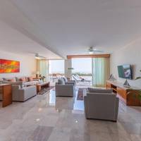 Three-Bedroom Suite with Ocean View