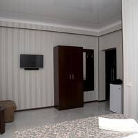 Large Double or Twin Room