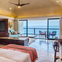 Club Ocean Front Hot Tub Double