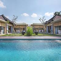 Suite with Pool View