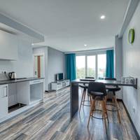 Corner Suite
