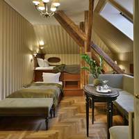 Twin Attic Room