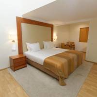 Superior Family Studio (2 Adults + 1 Child)