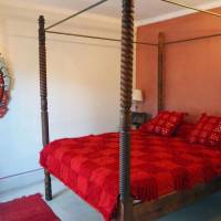 Rouge Suite