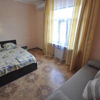 One-Bedroom Apartment (6 Adults)