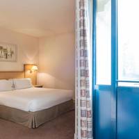 Executive One-Bedroom Apartment