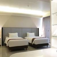 Junior Suite Twin with Free Minibar