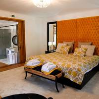 Suite with Garden View