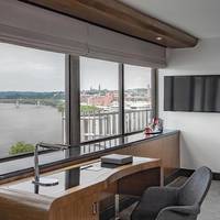 Deluxe Double Room (2 Beds) with a River view 