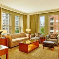 1 Bedroom Suite, 1 King, Alternate bed: sofa bed, City view