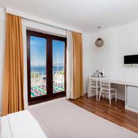 Queen Room with Sea View