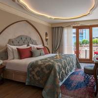 King Suite with Hot Tub
