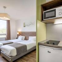 Standard Twin Suite