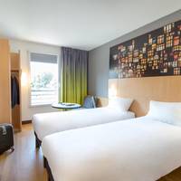 Standard Room with 2 Single Beds
