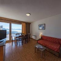 One-Bedroom Apartment (6 Adults)