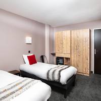 Twin Room(2 Adults + 1 Child) 